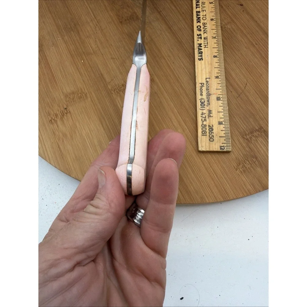 Mundial 5100 Series serrated bread knife Pink Handle Made In Brazil